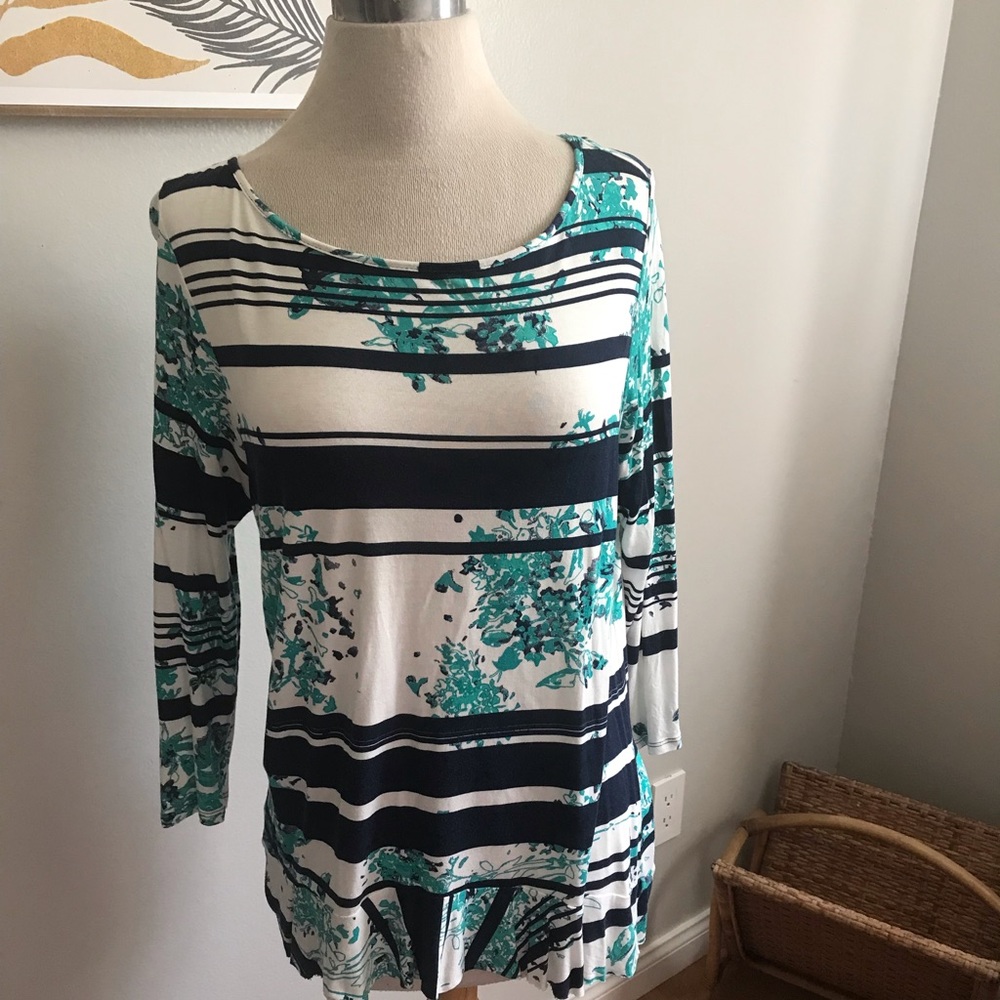 Anthropologie Top Quarter Sleeves Ruffle Bottom White Navy Teal Stretchy Fabric
